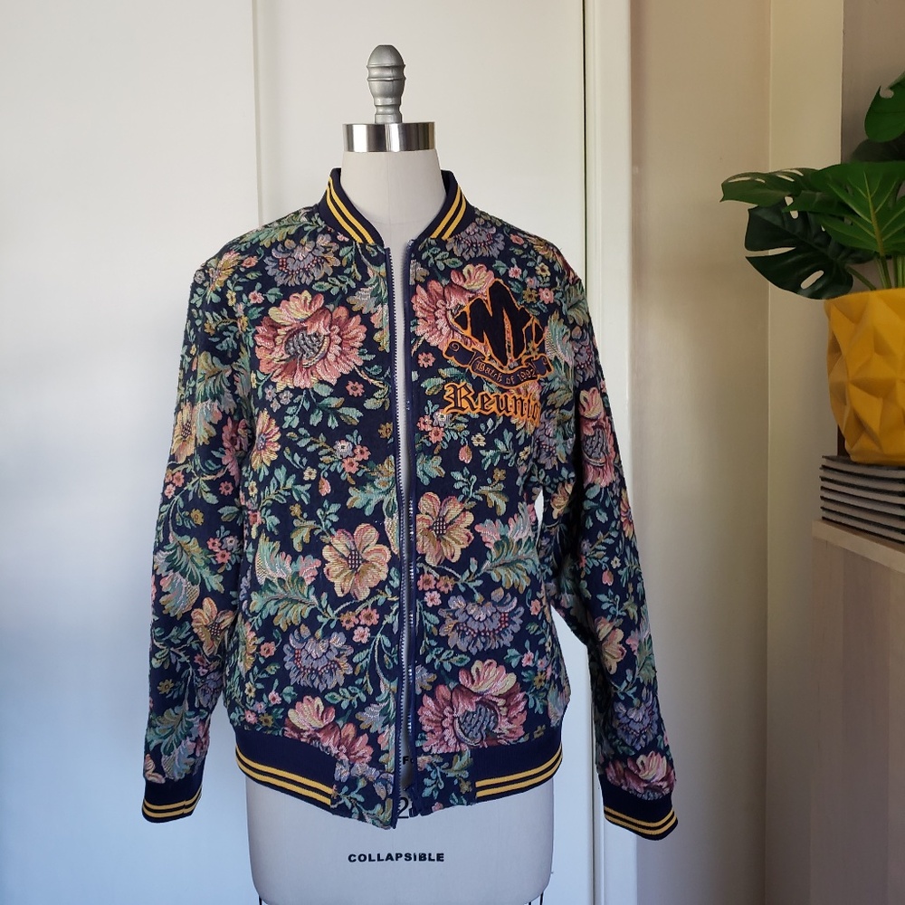 Tapestry Bomber Style Jacket Size Large NEW!